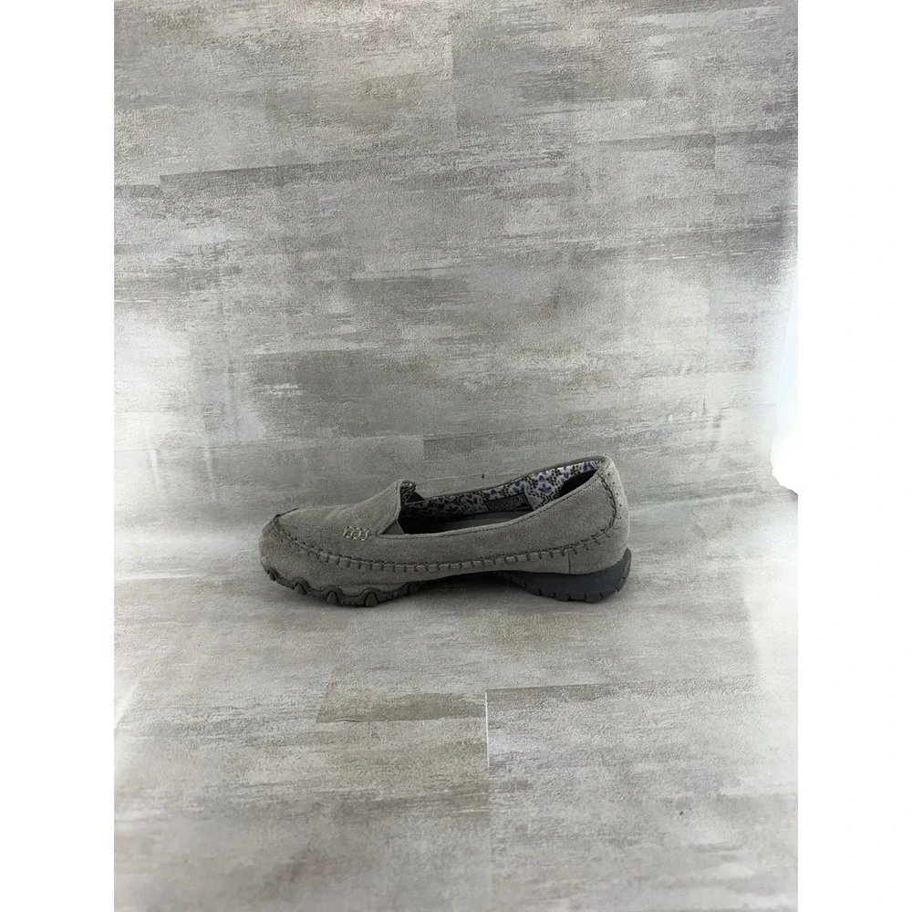 Skechers Relaxed Fit Suede Loafers Gray Memory Foam 48930TX Women Sz 7.5